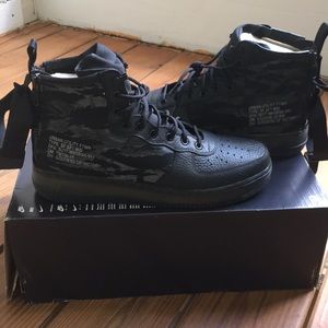 SF AF1 MID-  BLACK/BLACK-CARGO KHAKI